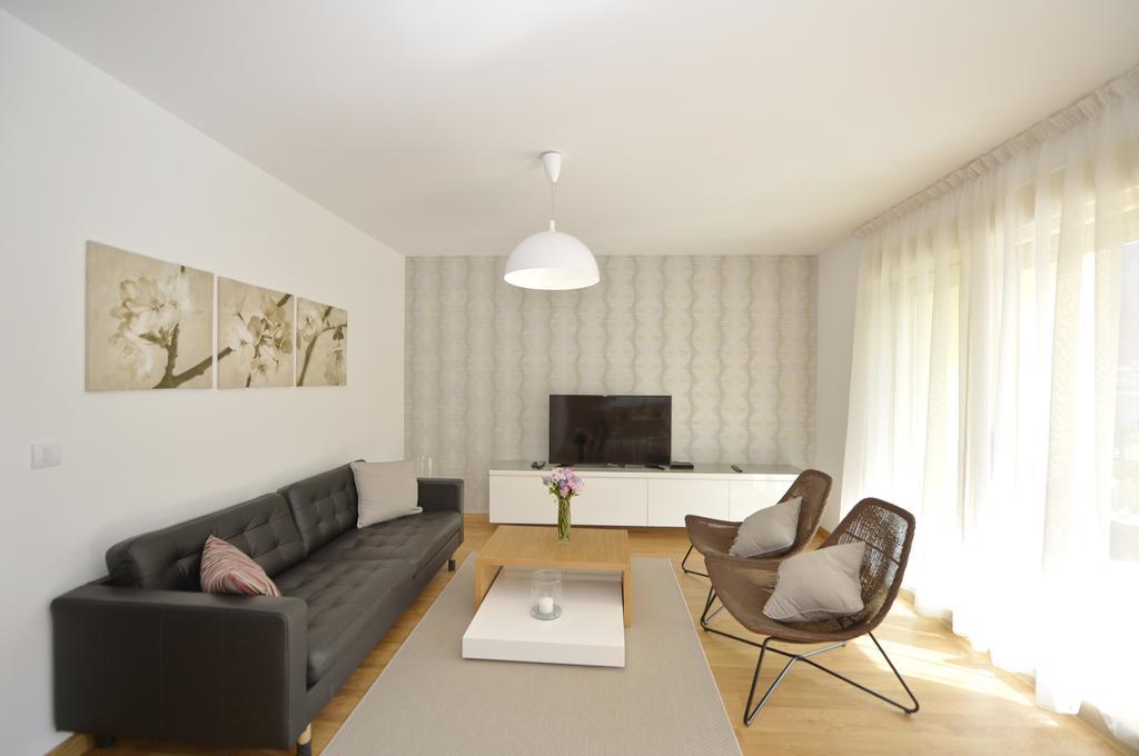 Posto Capitano C Group Apartment Kotor Bagian luar foto