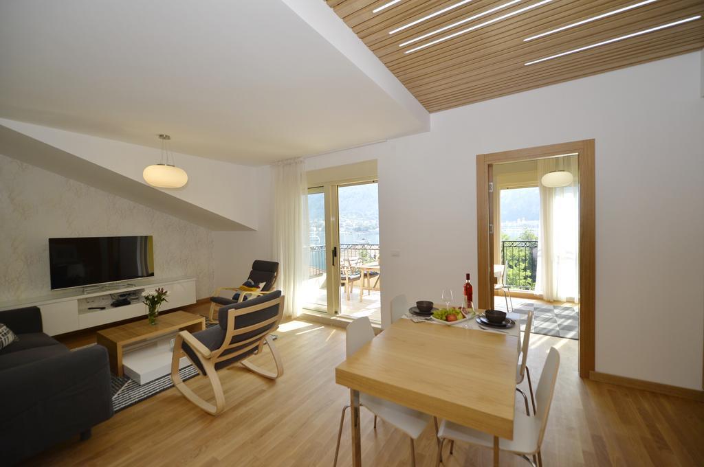 Posto Capitano C Group Apartment Kotor Bagian luar foto